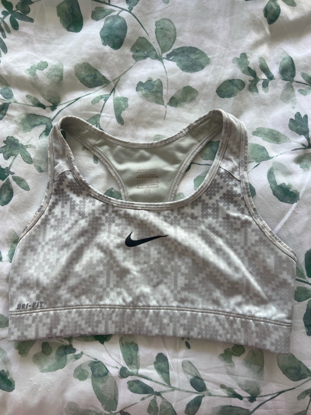Nike Women’s Light Gray Patterned Dri-FIT Racerback Sports Bra